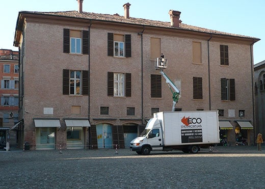 Restauro infissi in Legno Modena – Sede Arcidiocesi di Modena