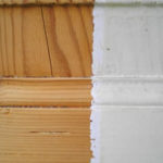 Laccatura finestra – Particolare di legno sverniciato